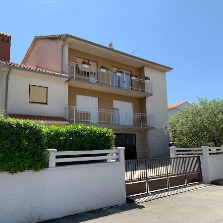 Apartment Bilic Pula Luaran gambar
