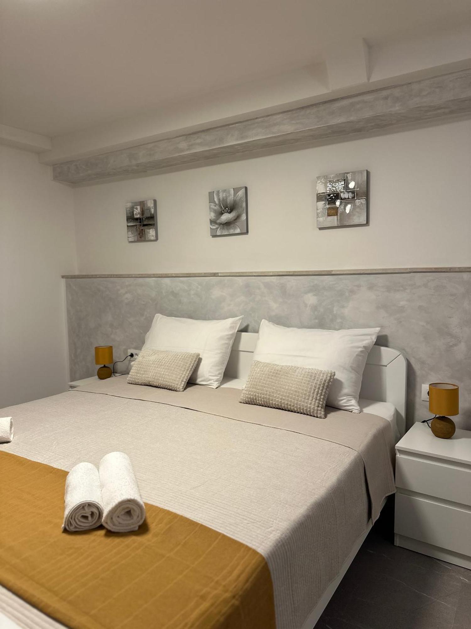 Apartment Bilic Pula Luaran gambar