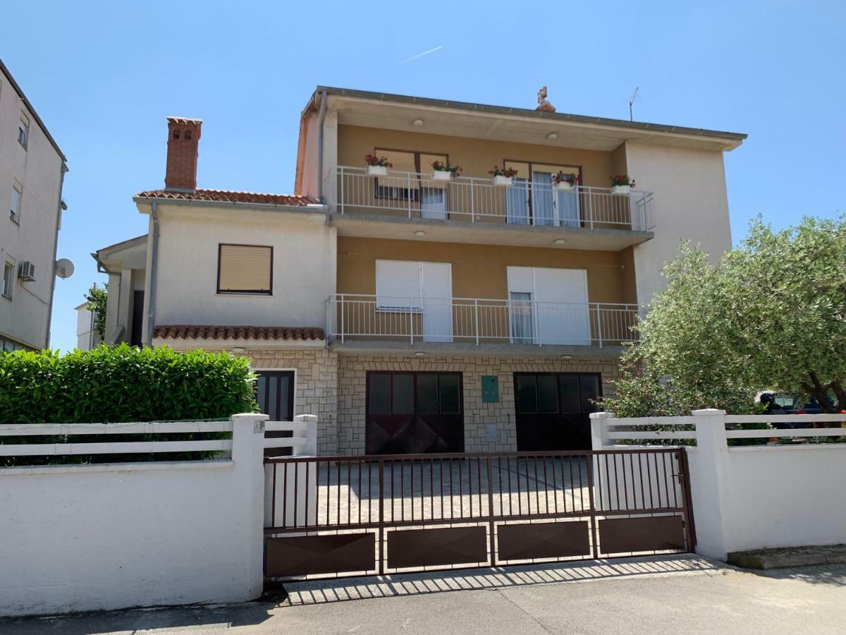 Apartment Bilic Pula Luaran gambar